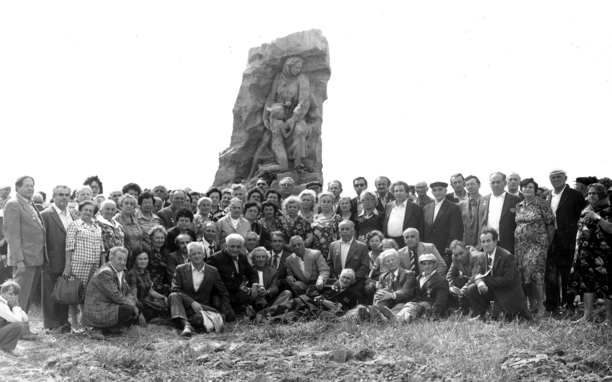 Jews commemorating the victims from Dzerzhinsk at the Clay Pit murder site